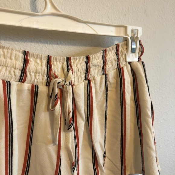 Flowy shorts - Picture 3 of 6